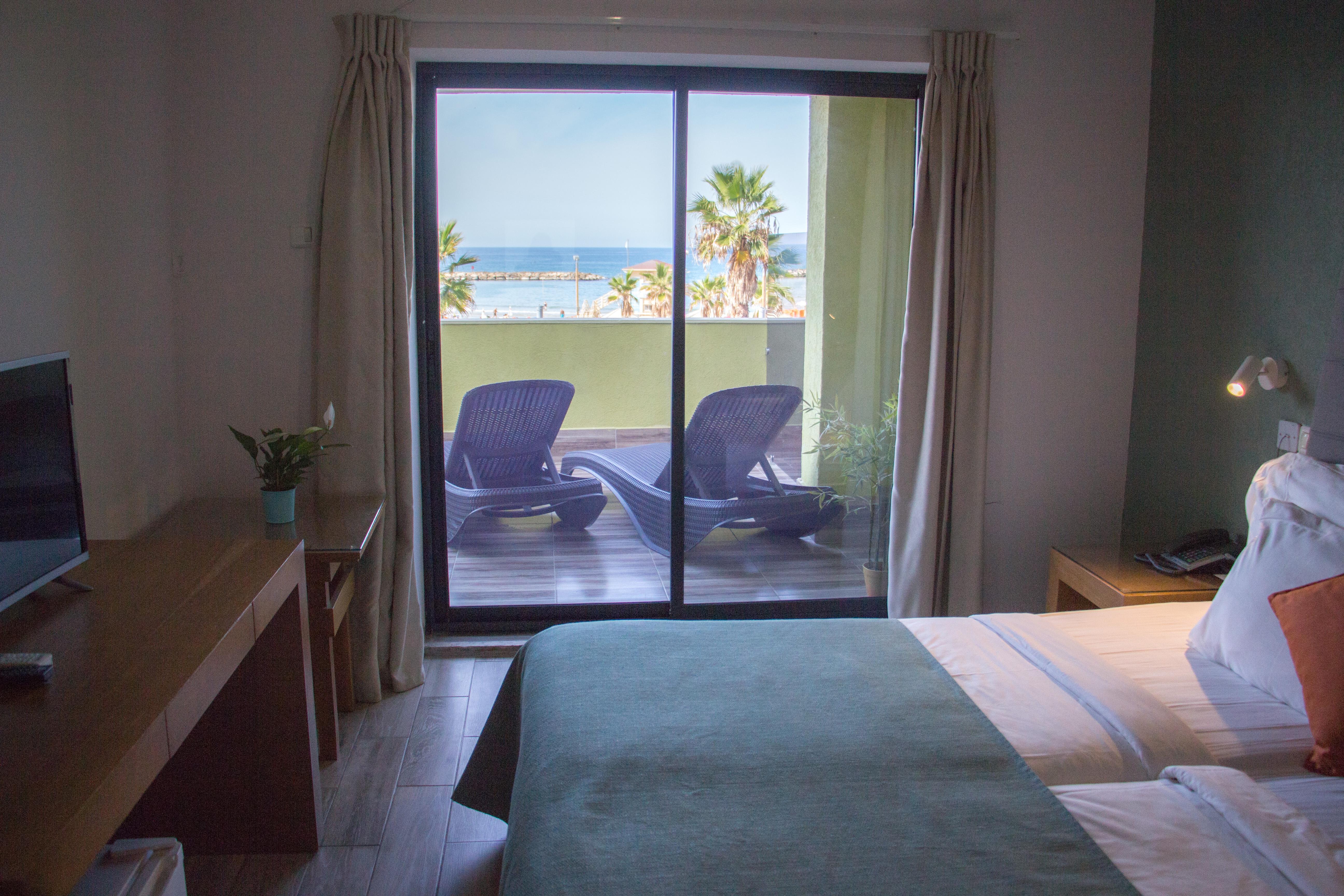 Golden Beach Hotel Tel Aviv Bagian luar foto