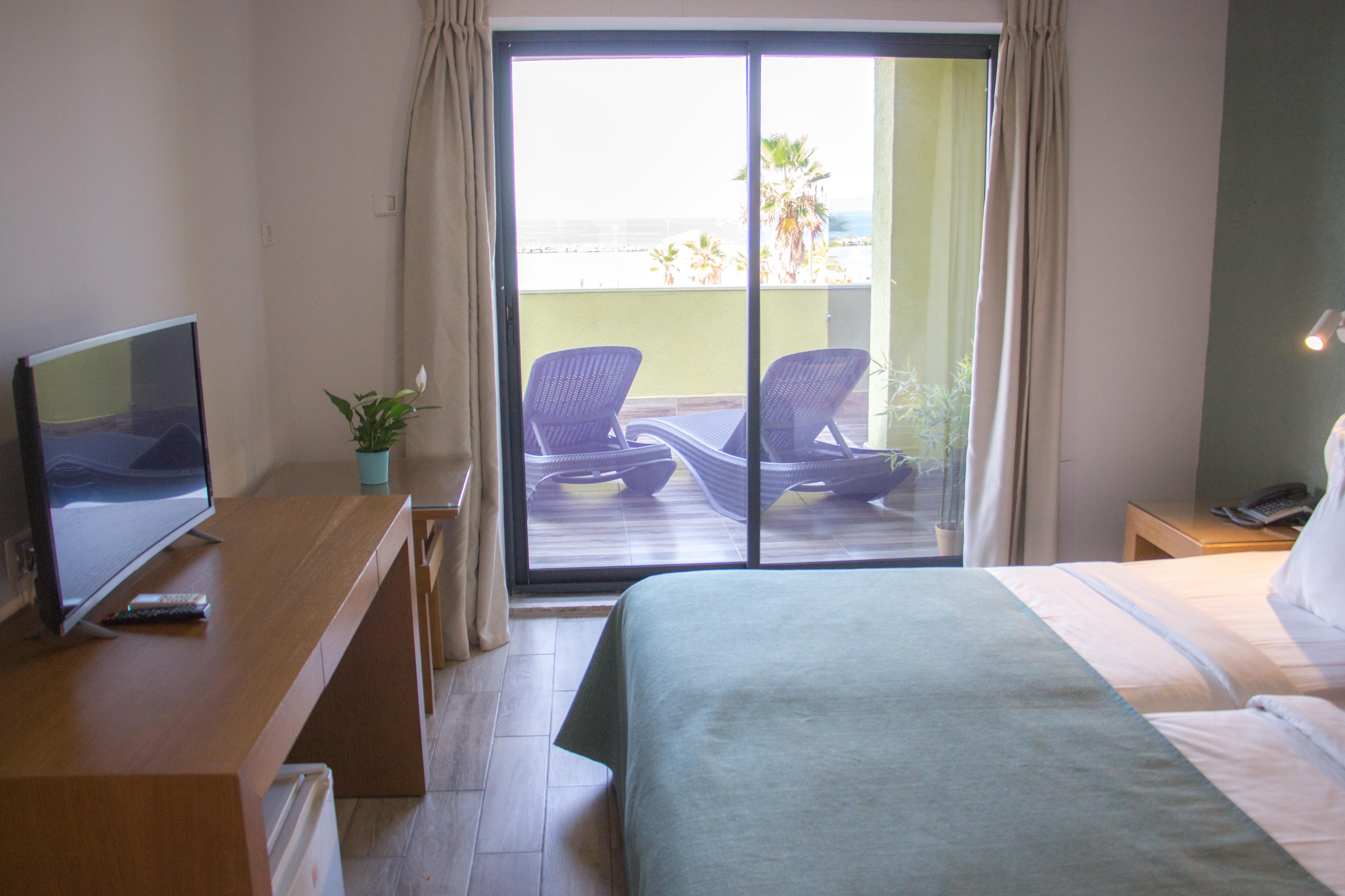 Golden Beach Hotel Tel Aviv Bagian luar foto