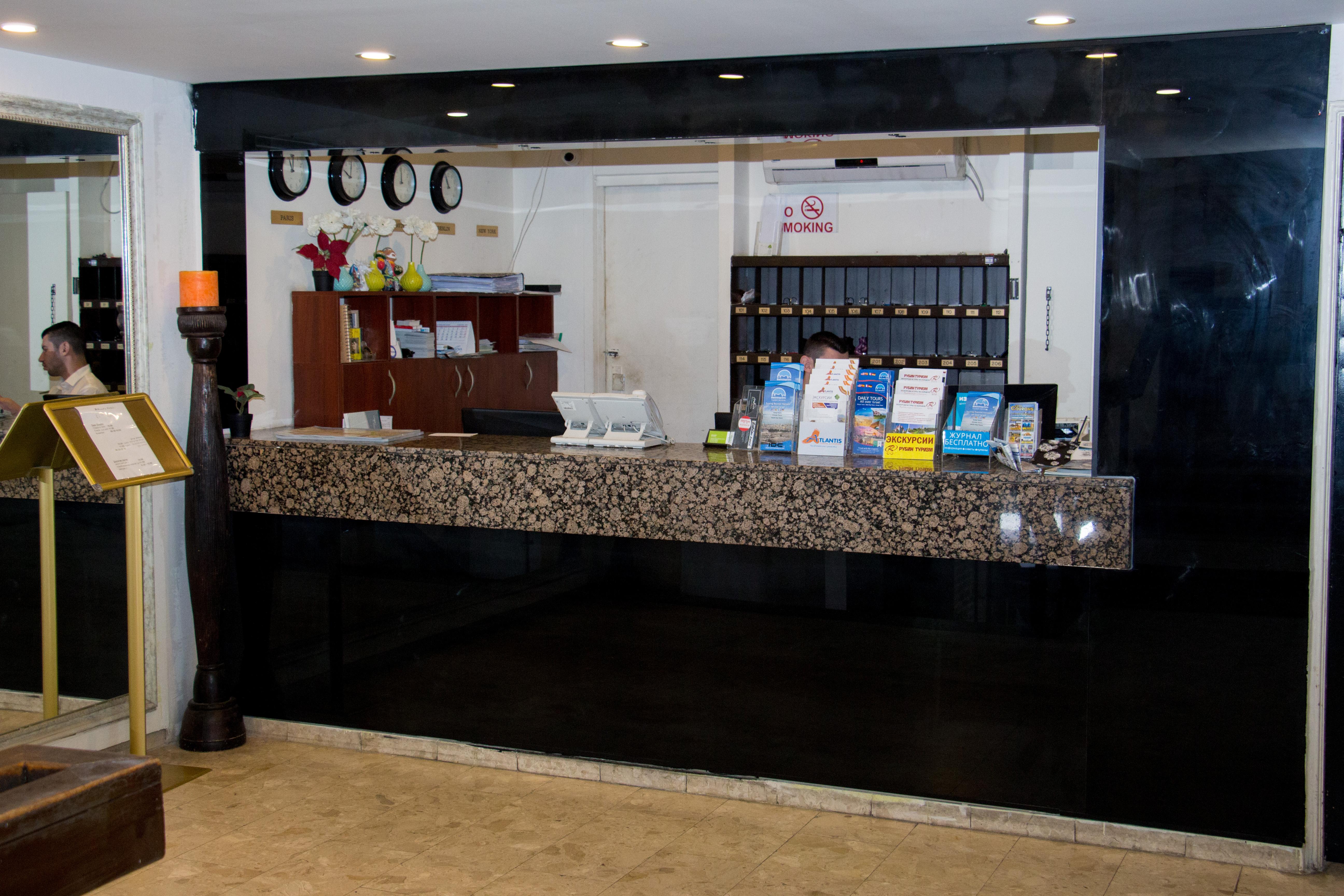 Golden Beach Hotel Tel Aviv Bagian luar foto