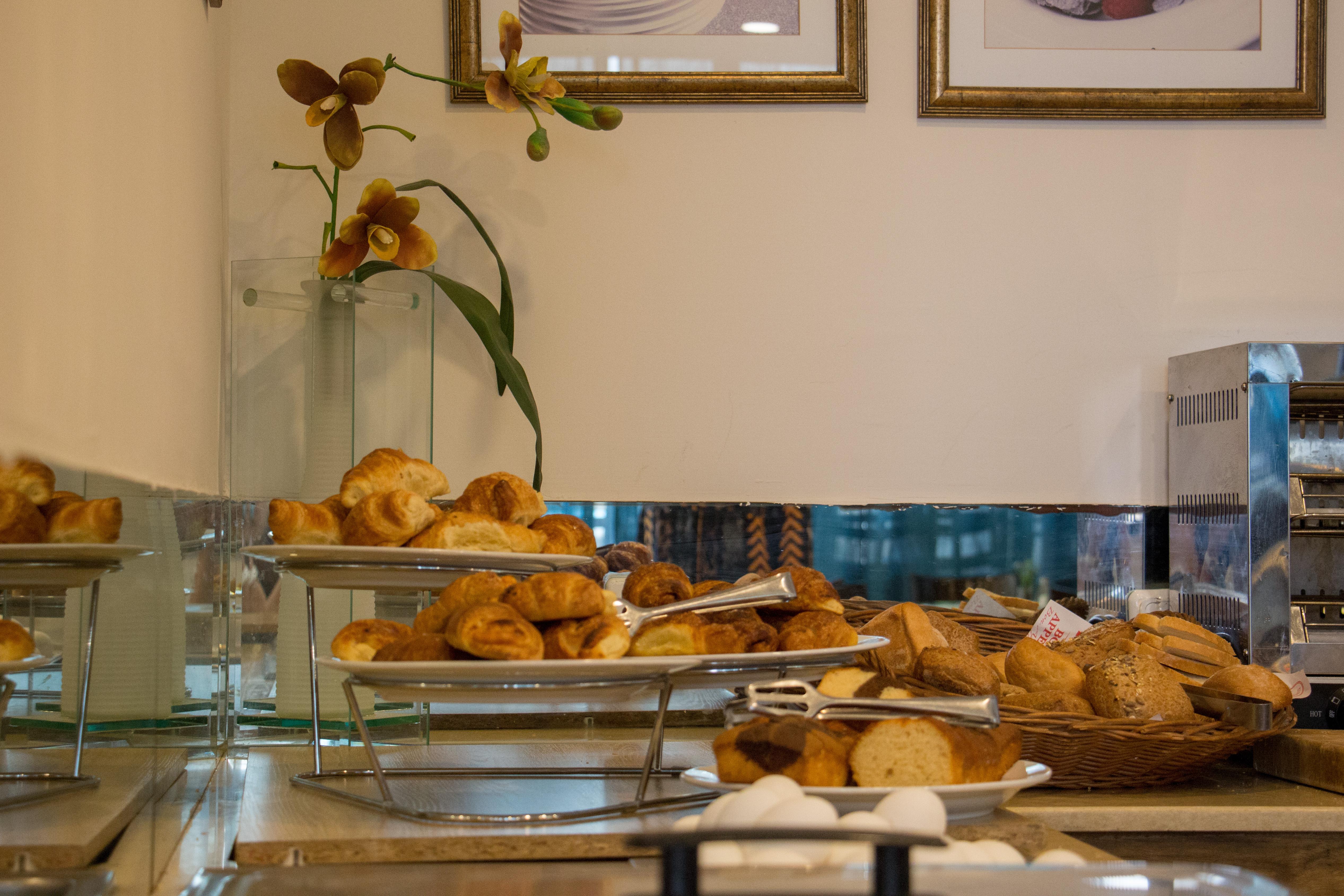 Golden Beach Hotel Tel Aviv Bagian luar foto