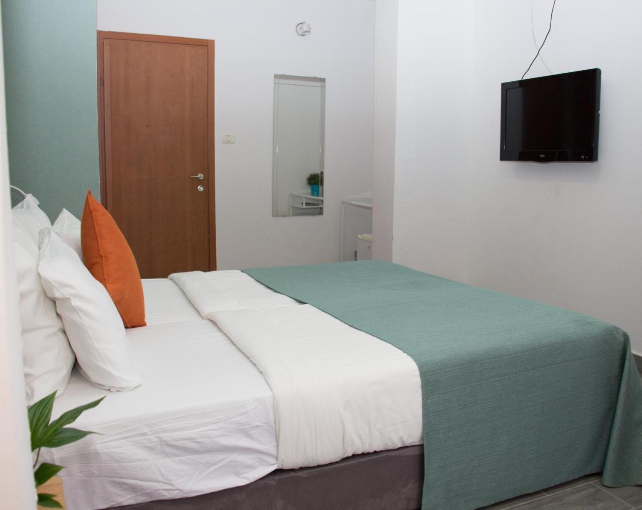 Golden Beach Hotel Tel Aviv Bagian luar foto