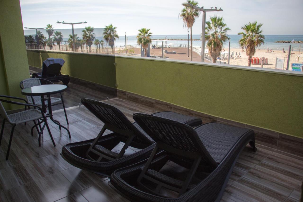 Golden Beach Hotel Tel Aviv Bagian luar foto