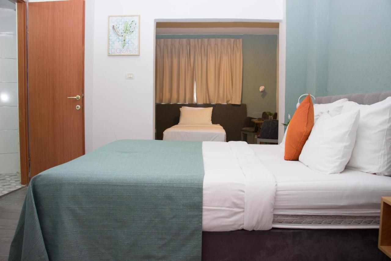 Golden Beach Hotel Tel Aviv Bagian luar foto