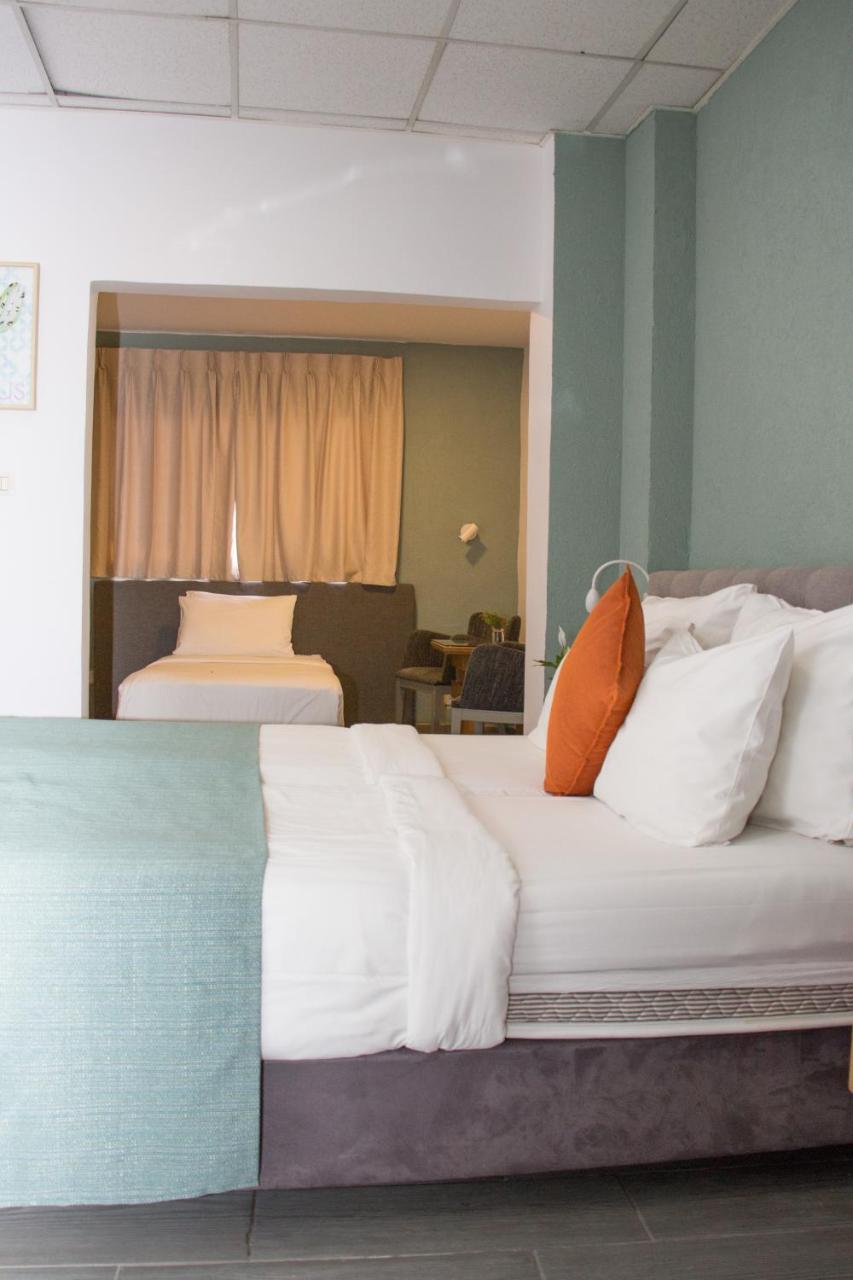 Golden Beach Hotel Tel Aviv Bagian luar foto