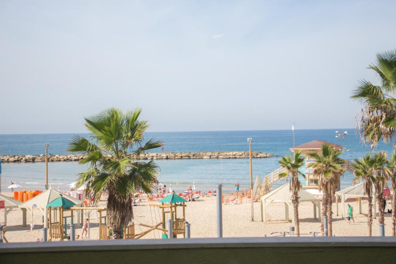 Golden Beach Hotel Tel Aviv Bagian luar foto