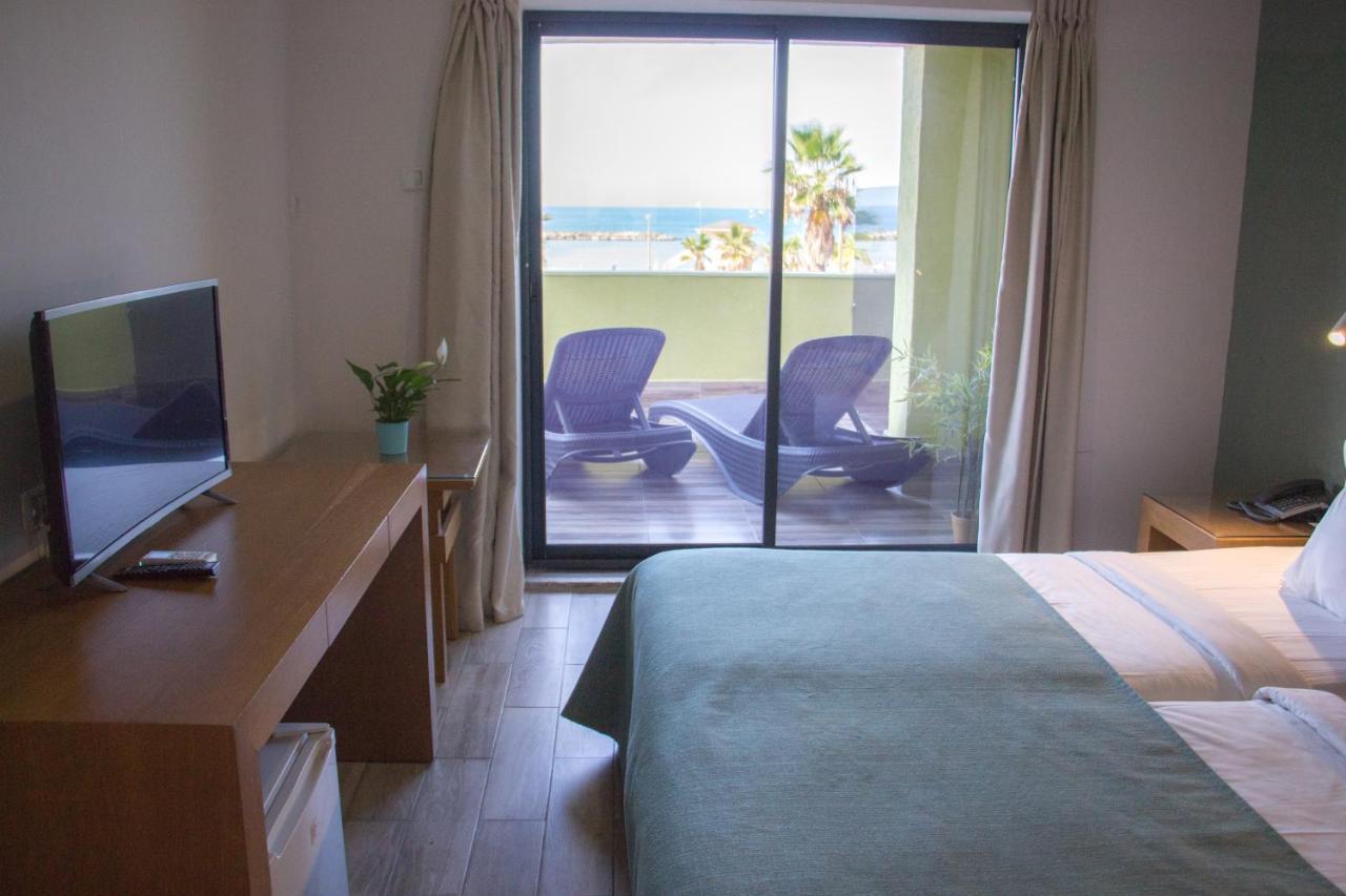 Golden Beach Hotel Tel Aviv Bagian luar foto
